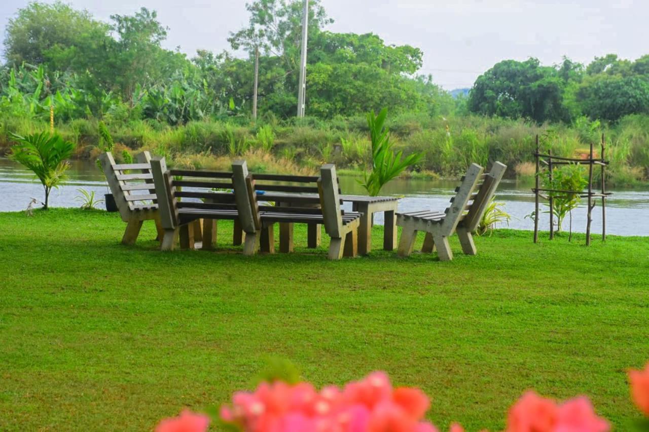 Canal Side Safari Resort اوداوالاوي المظهر الخارجي الصورة