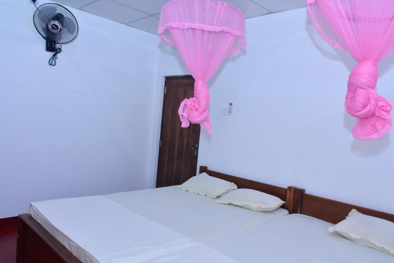 Canal Side Safari Resort اوداوالاوي المظهر الخارجي الصورة